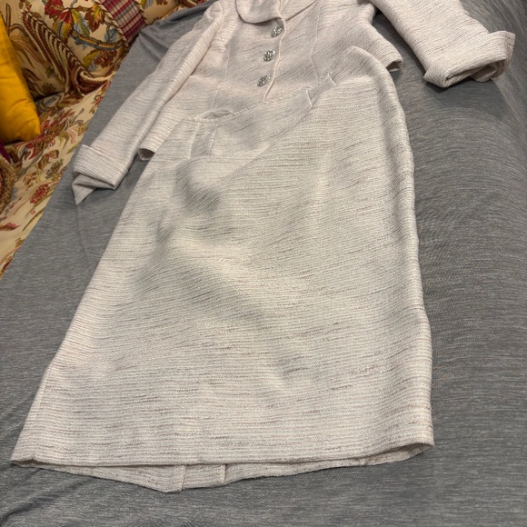 Kasper Suit - Picture 1 of 12